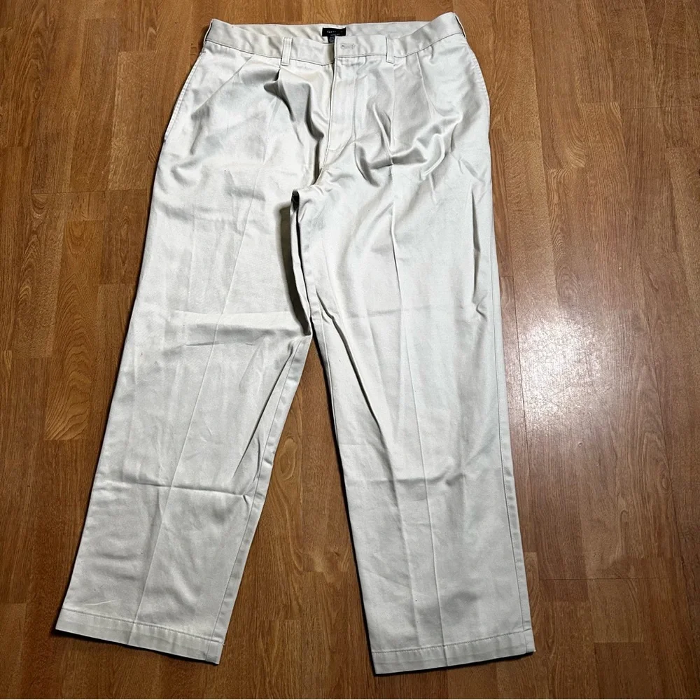 Van Heusen Men's Light Cream cotton Chinos Sz 35x30